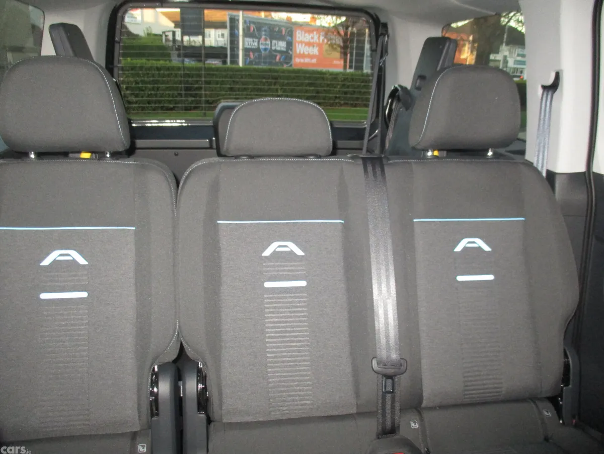 Ford Tourneo Connect MPV, Petrol Plug-in Hybrid, 2026, Grey
