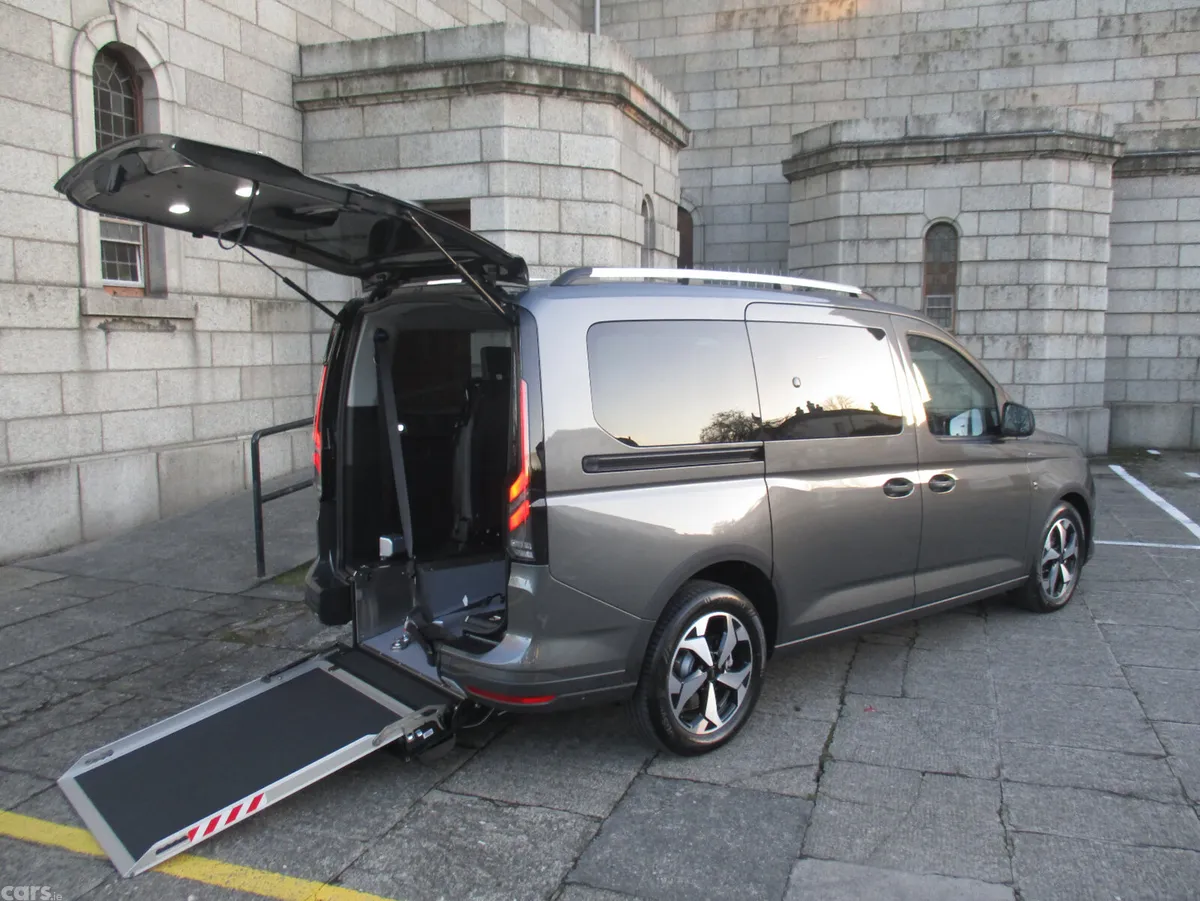 Ford Tourneo Connect MPV, Diesel, 2026, Grey