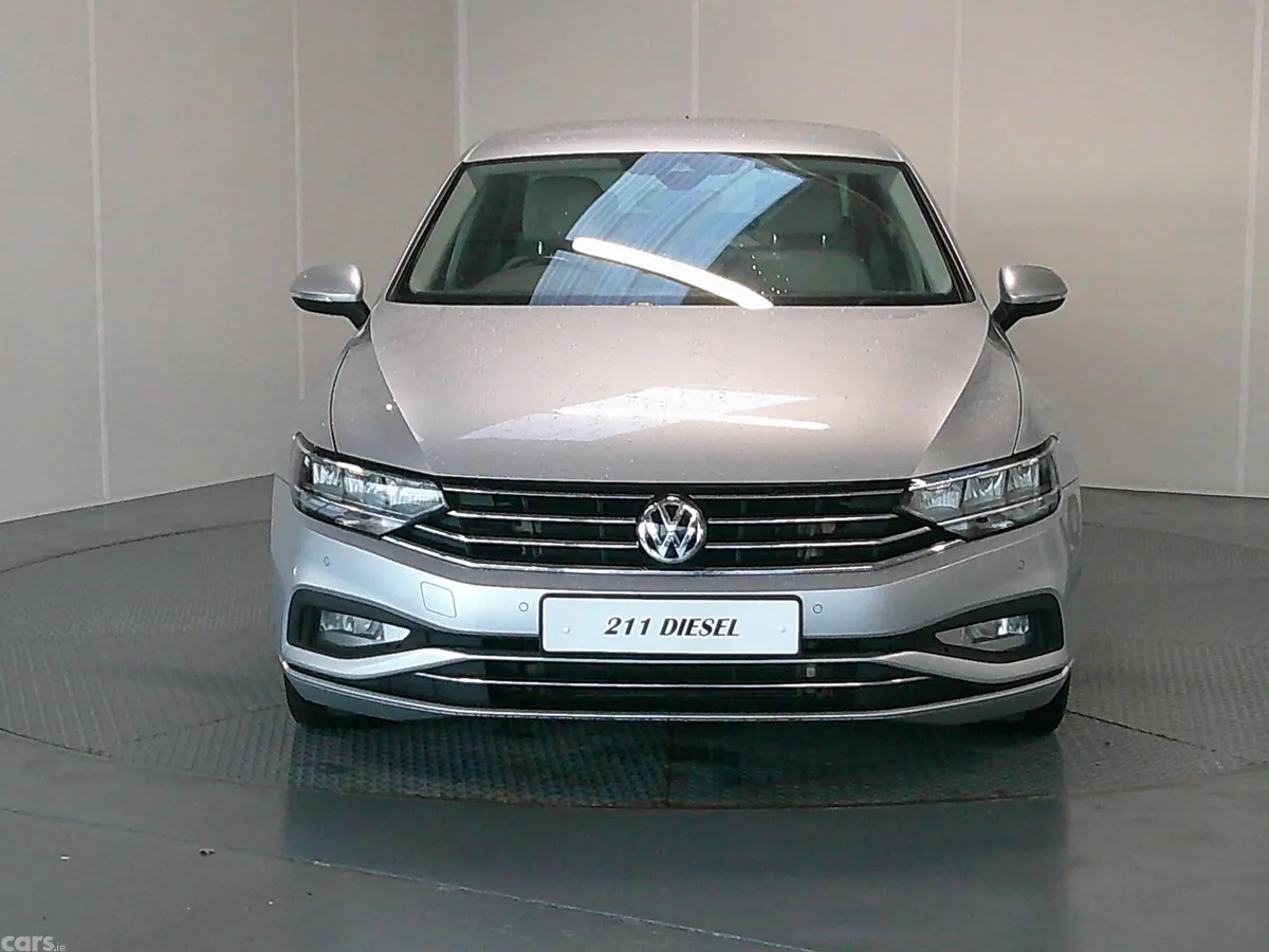 Volkswagen Passat Saloon, Diesel, 2021, Silver