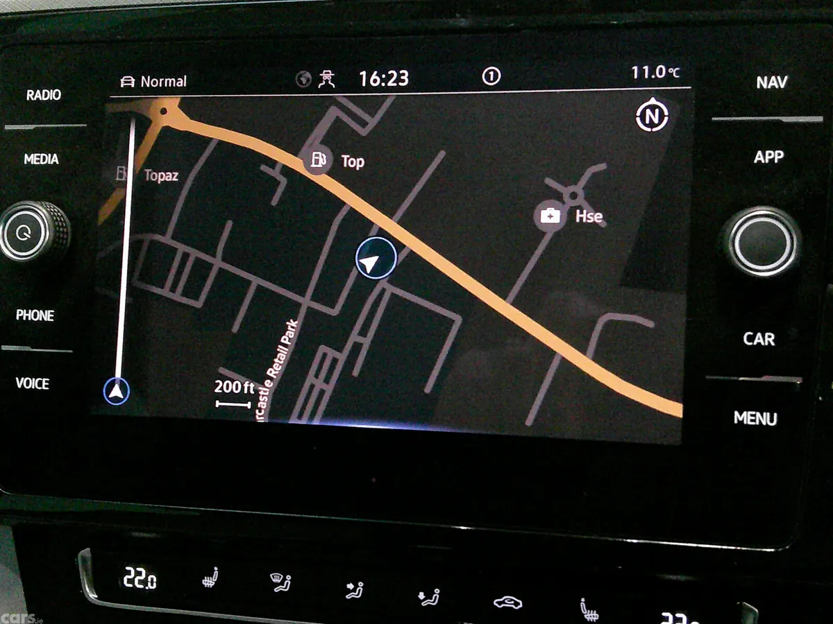 Volkswagen Passat Saloon, Diesel, 2021, Silver