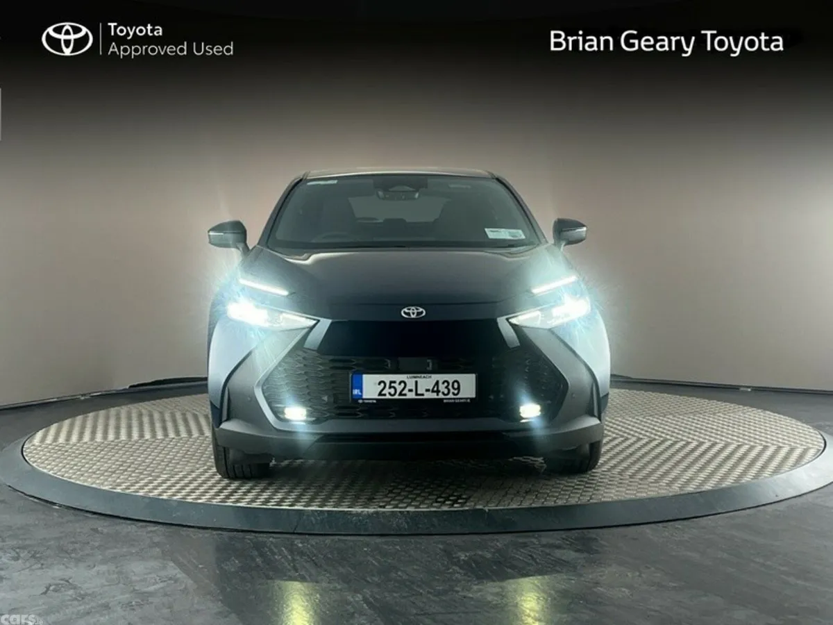 Toyota C-HR SUV, Petrol Hybrid, 2025, Blue
