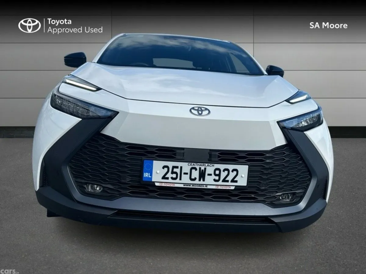 Toyota C-HR SUV, Petrol Hybrid, 2025, White