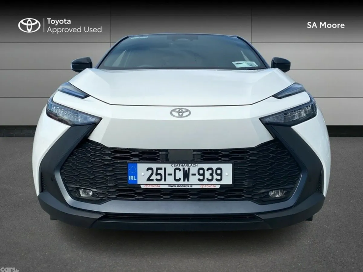Toyota C-HR SUV, Petrol Hybrid, 2025, White