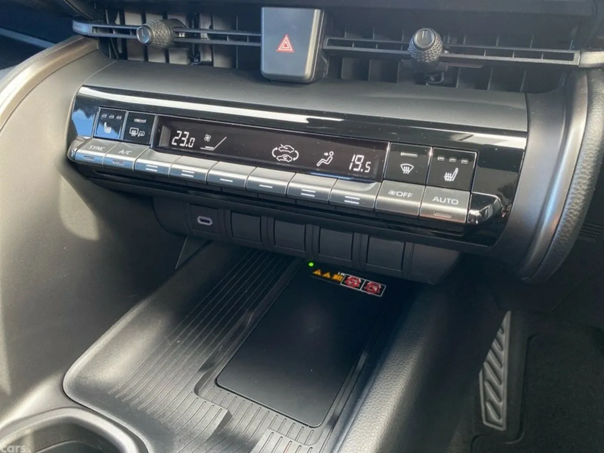 Toyota C-HR SUV, Petrol Hybrid, 2025, White