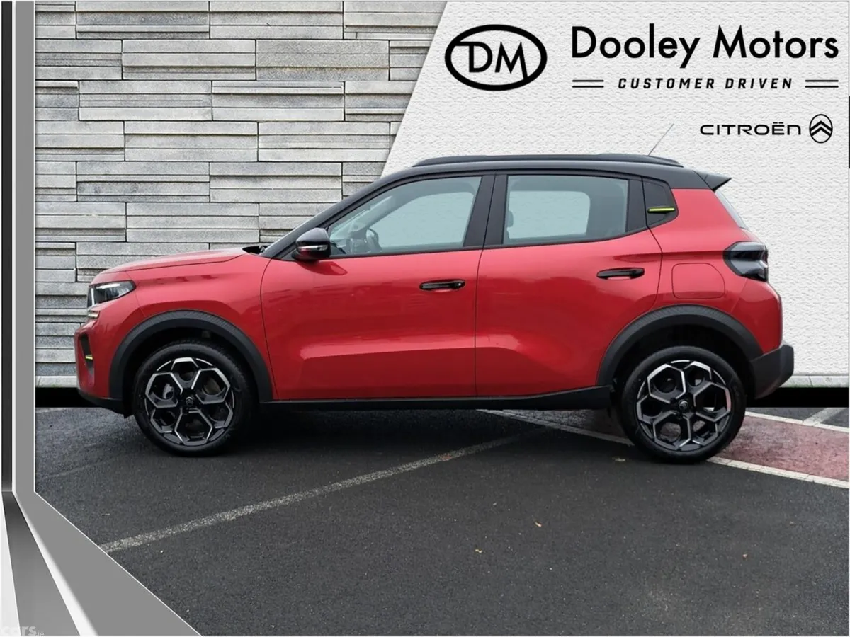 Citroen C3 Hatchback, Petrol, 2027, Red