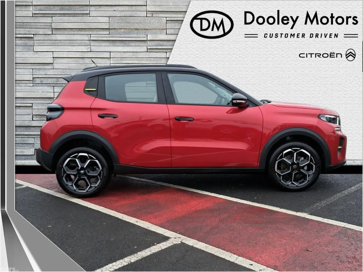 Citroen C3 Hatchback, Petrol, 2027, Red