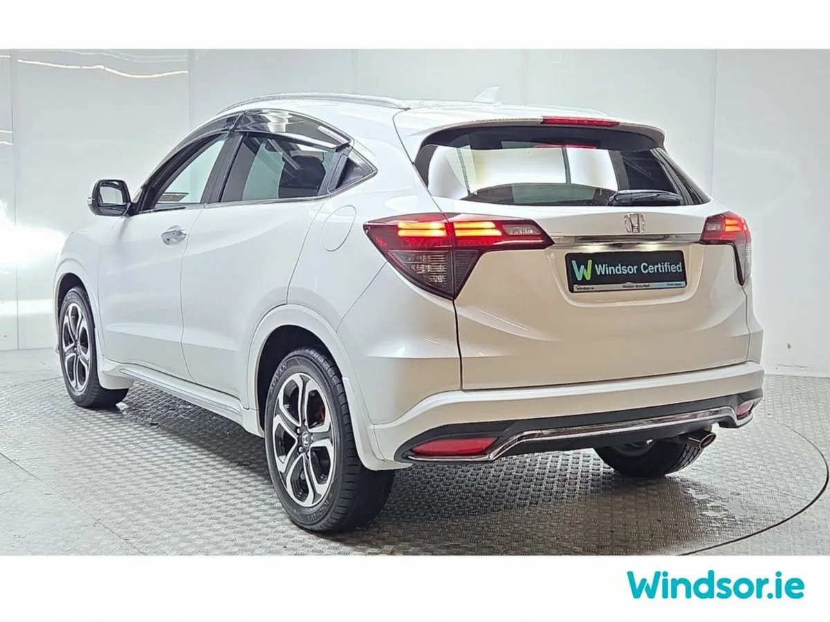 Honda Vezel Estate, Petrol Hybrid, 2019, White