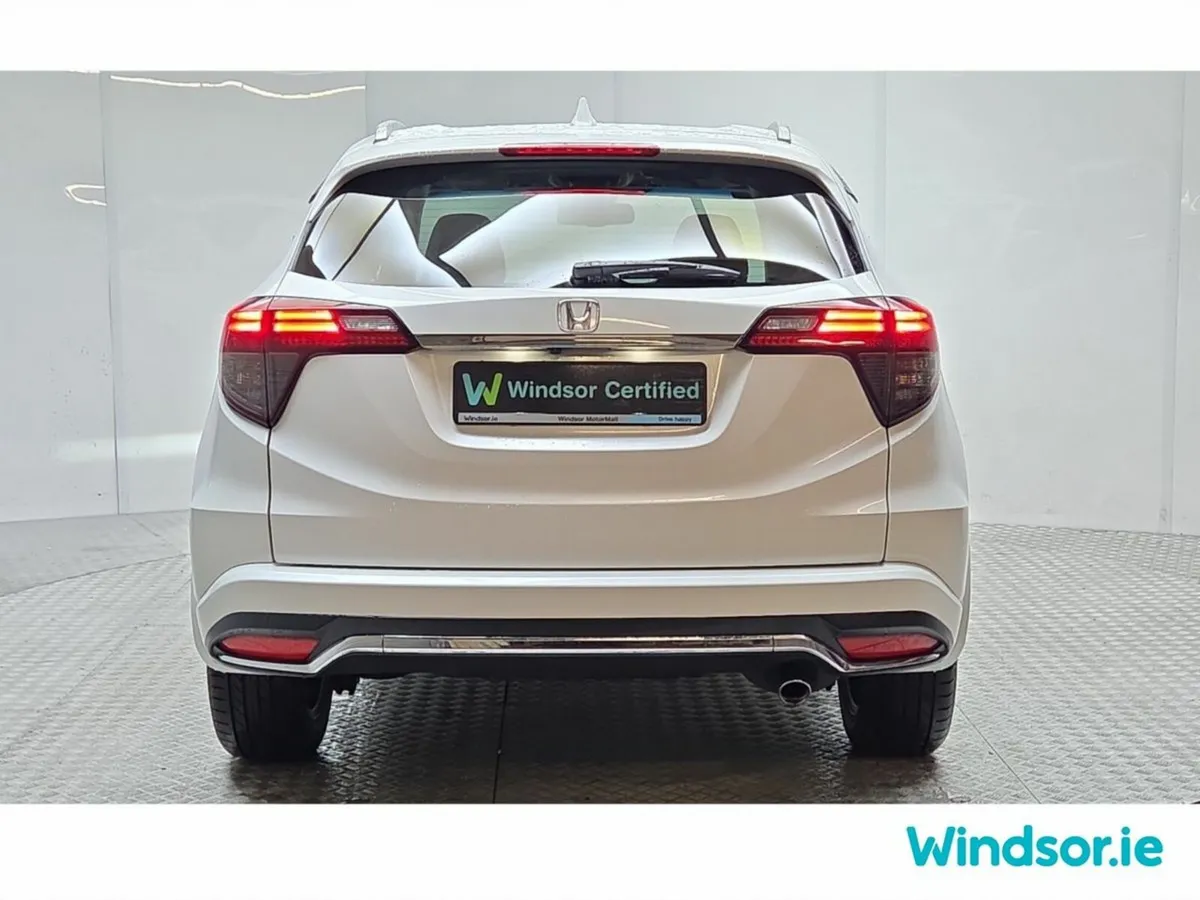 Honda Vezel Estate, Petrol Hybrid, 2019, White