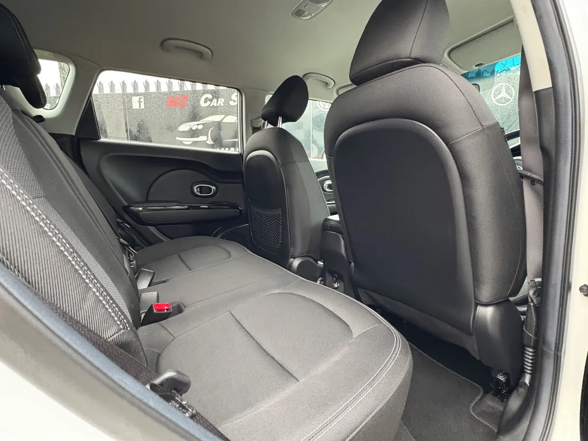 Kia Soul Hatchback, Diesel, 2018, White