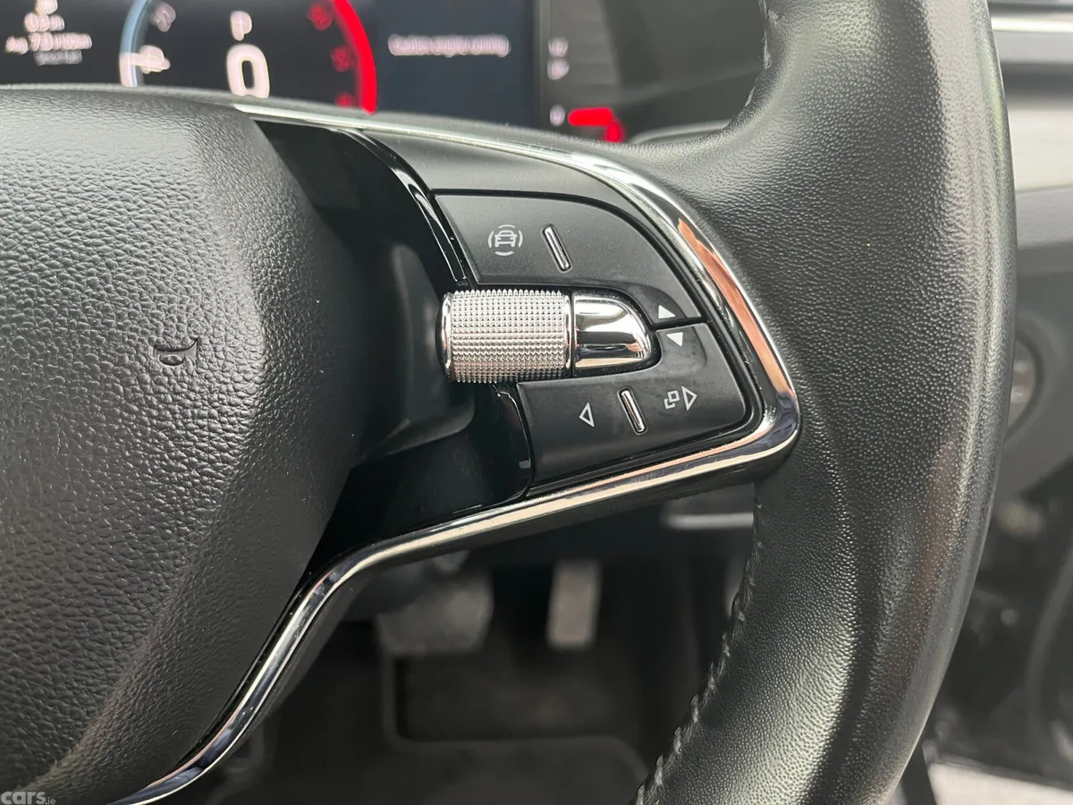 Skoda Superb Saloon, Diesel, 2023, Blue