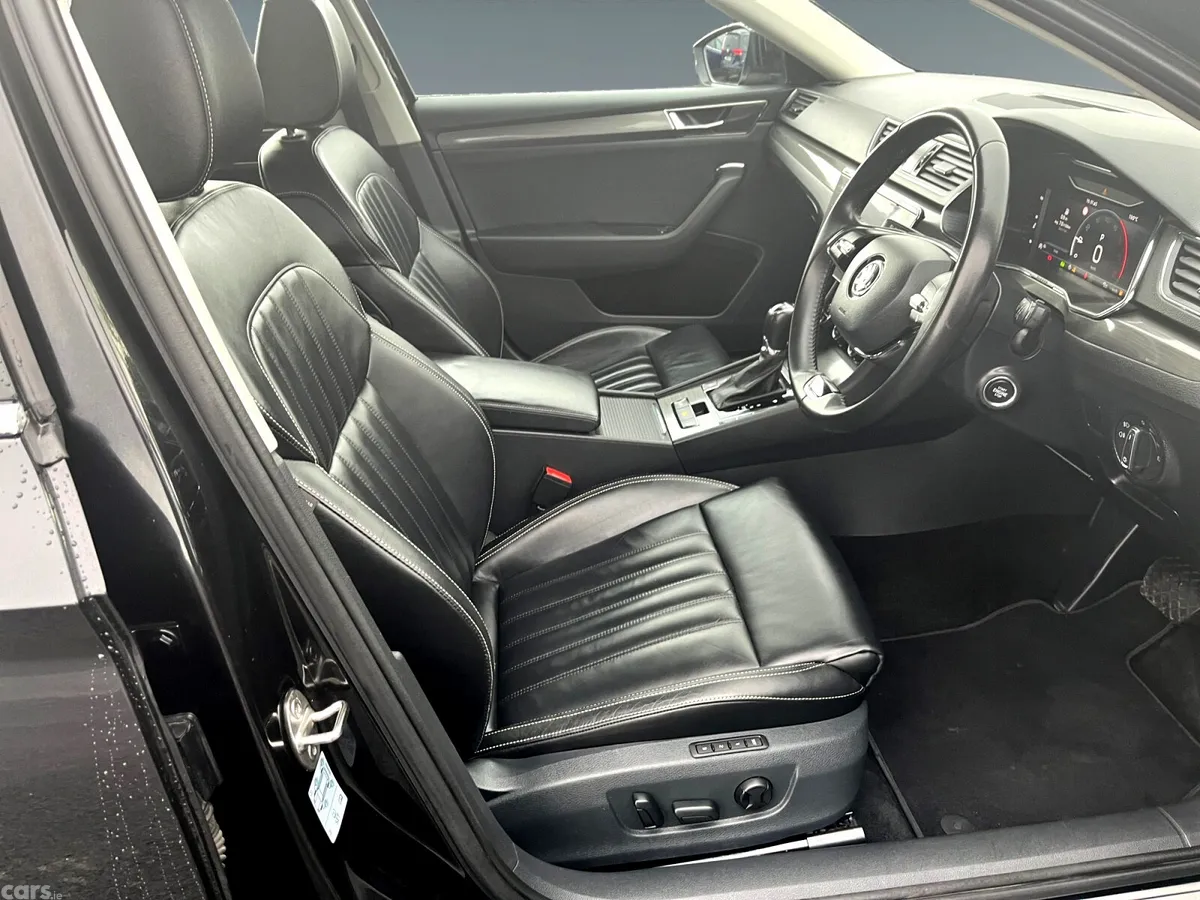 Skoda Superb Saloon, Diesel, 2023, Blue