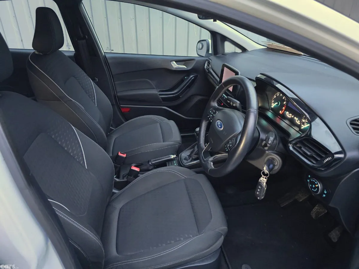 Ford Fiesta Hatchback, Petrol, 2018, White