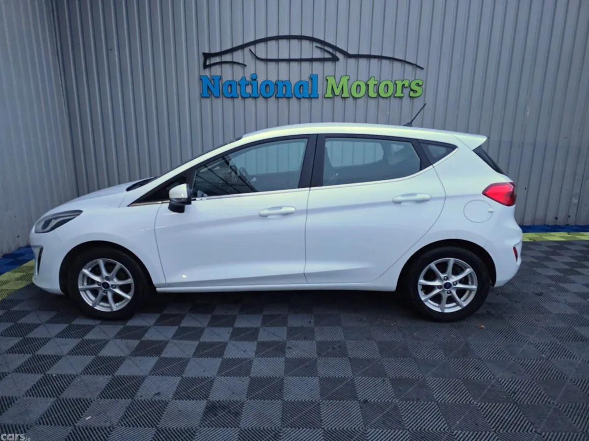 Ford Fiesta Hatchback, Petrol, 2018, White