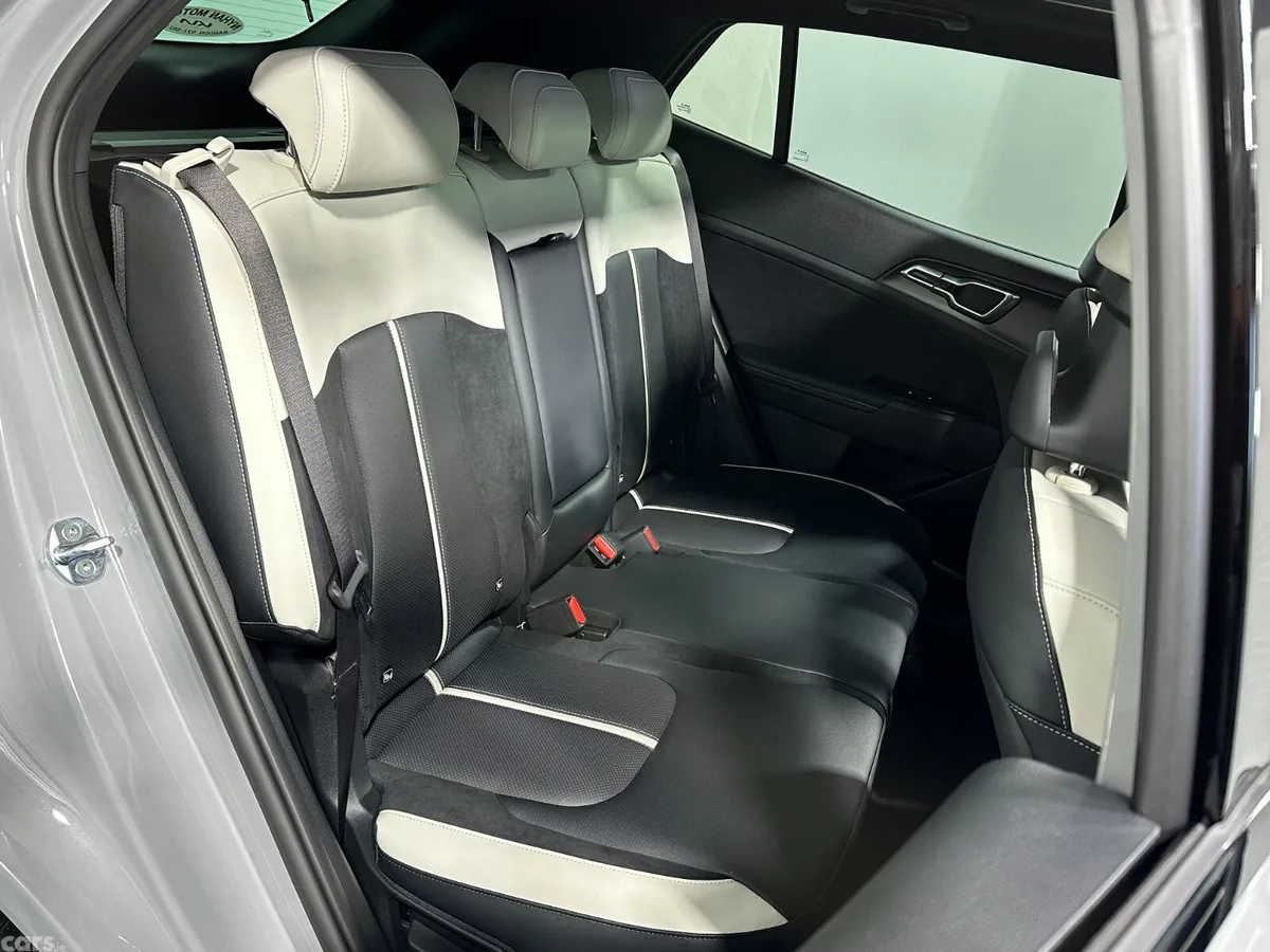 Kia Sportage SUV, Petrol Hybrid, 2026, Grey