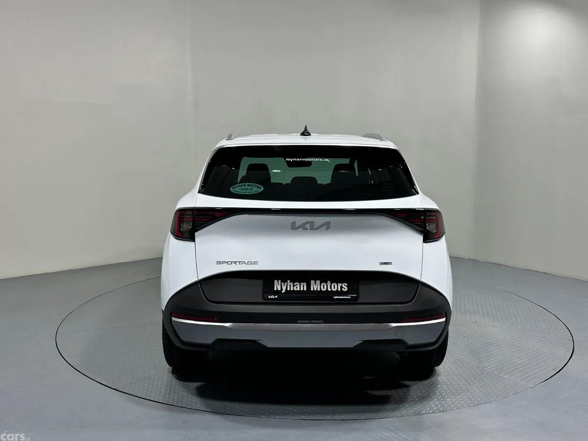 Kia Sportage SUV, Petrol Hybrid, 2026, White