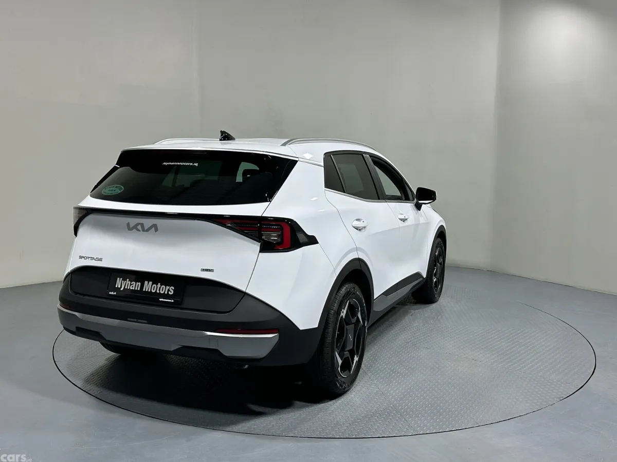 Kia Sportage SUV, Petrol Hybrid, 2026, White