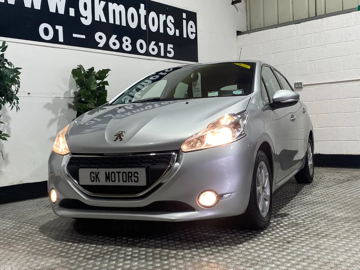 Peugeot 208 Hatchback, Diesel, 2015, Grey