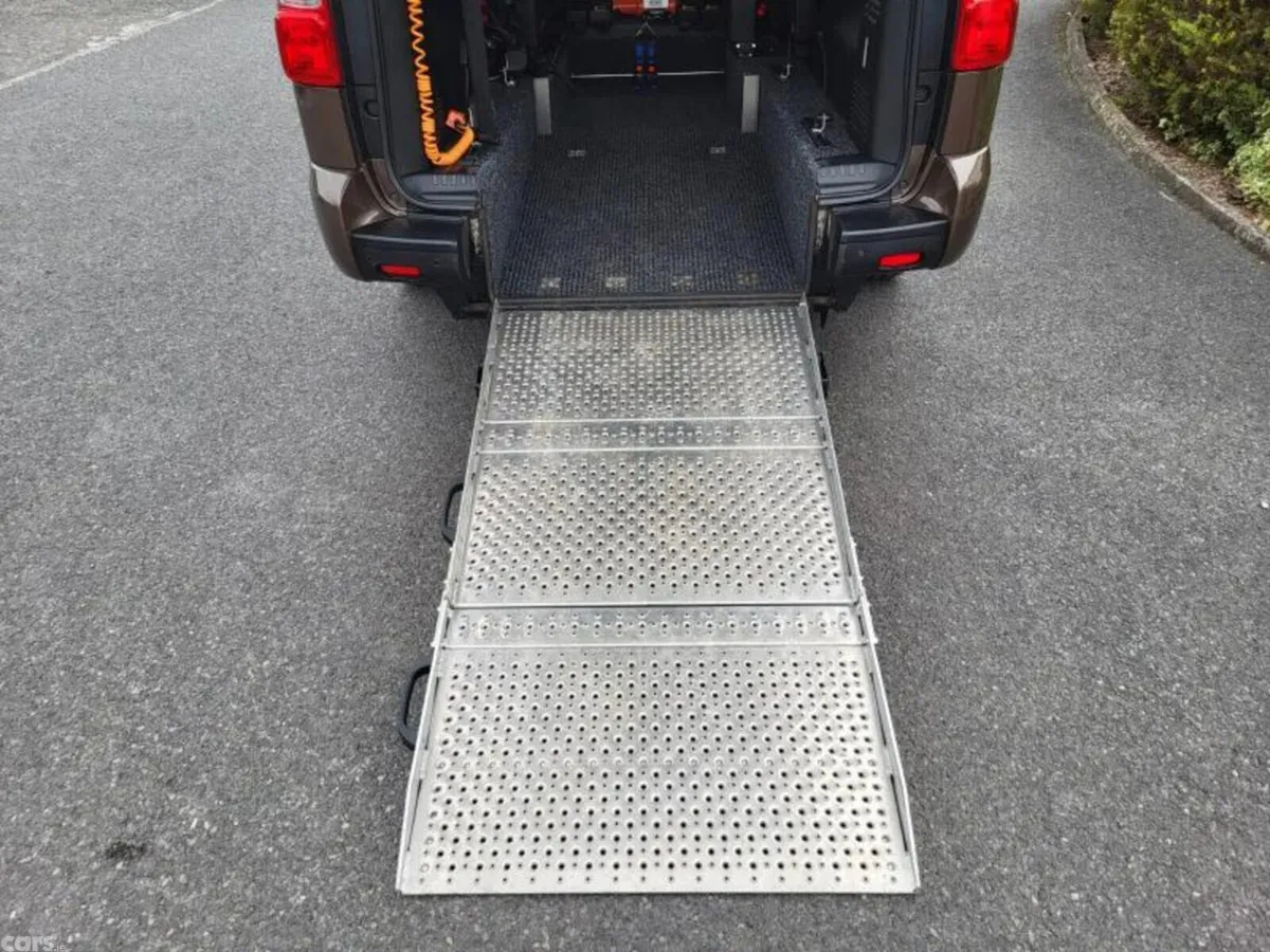 Citroen Spacetourer MPV, Diesel, 2023, Brown