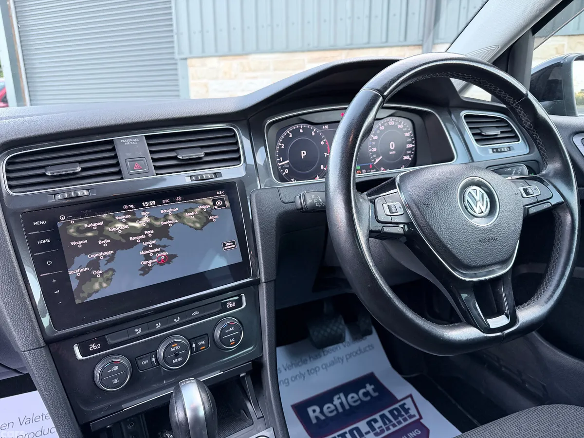 Volkswagen Golf Hatchback, Petrol, 2018, Navy