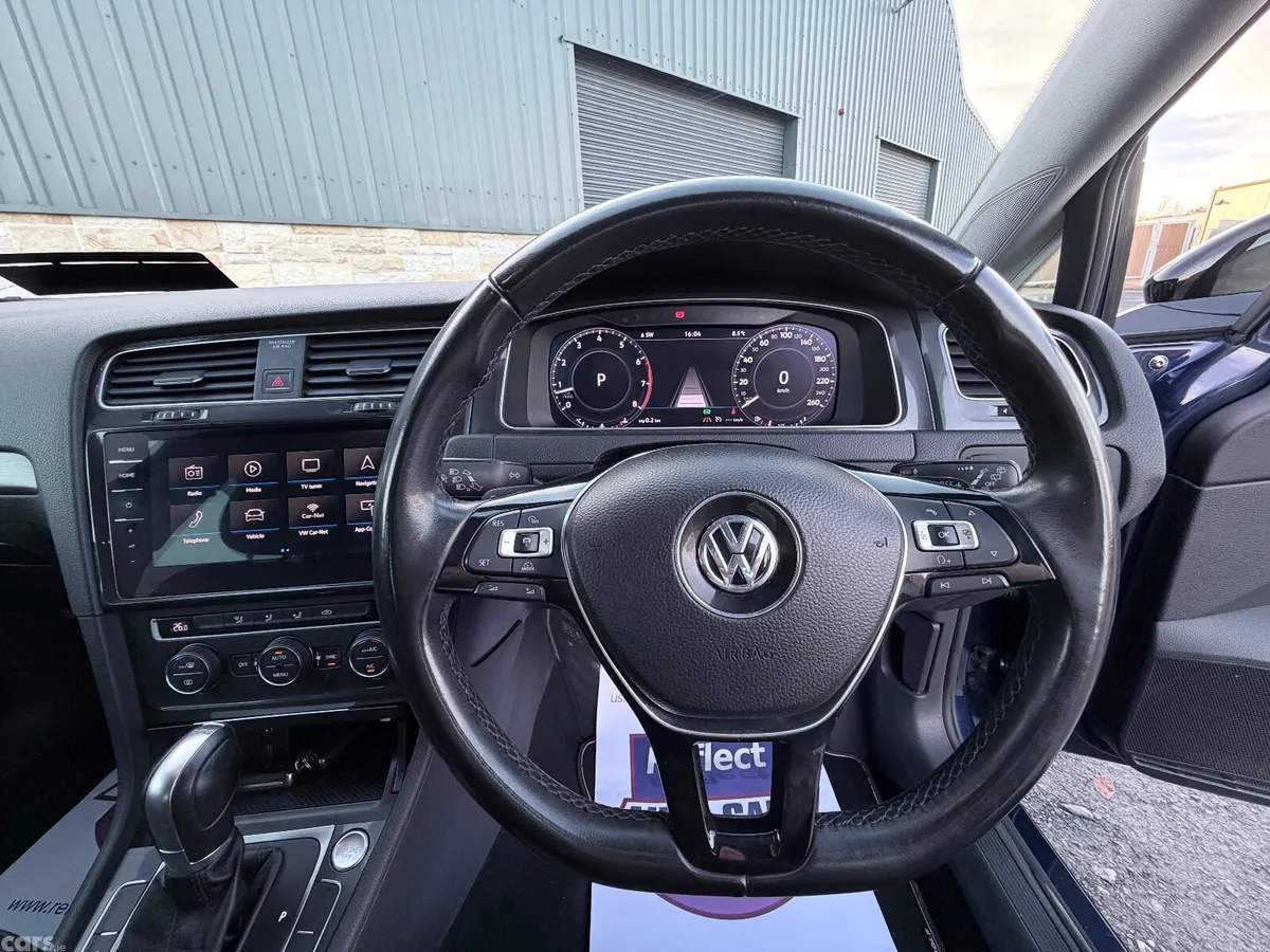 Volkswagen Golf Hatchback, Petrol, 2018, Navy