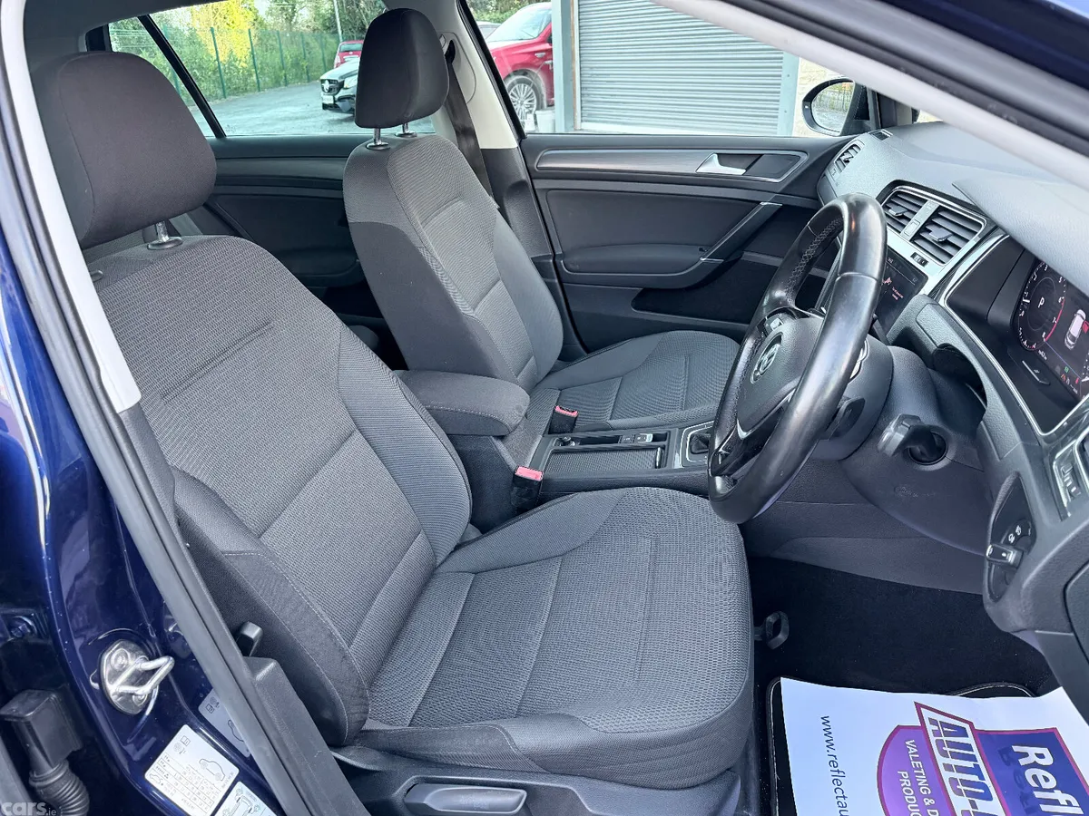 Volkswagen Golf Hatchback, Petrol, 2018, Navy
