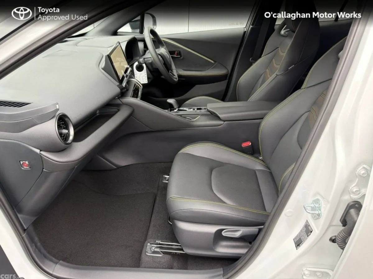 Toyota C-HR Hatchback, Petrol Plug-in Hybrid, 2025, White