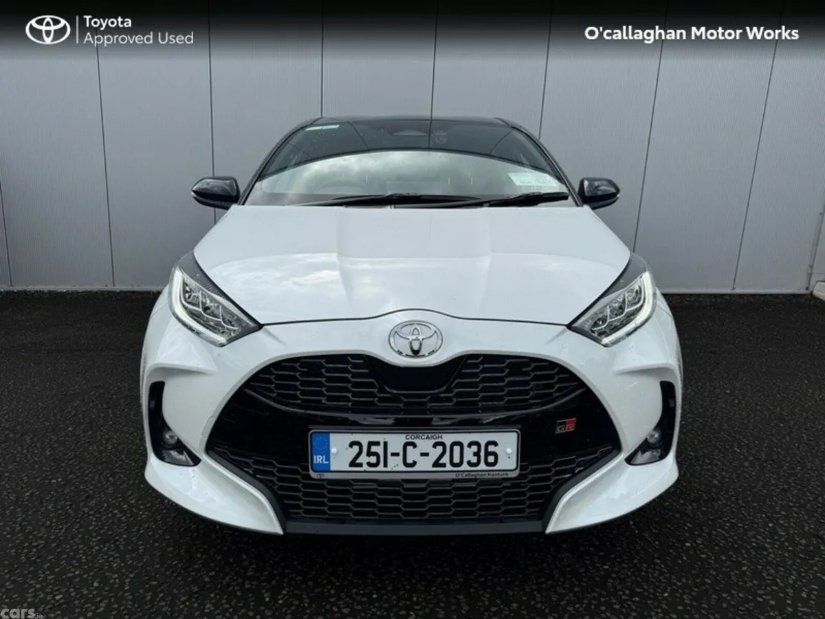 Toyota Yaris Hatchback, Petrol Hybrid, 2025, White