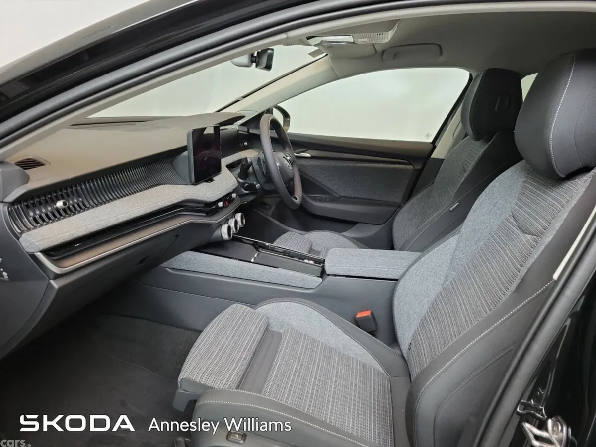 Skoda Superb Estate, Diesel, 2026, Black