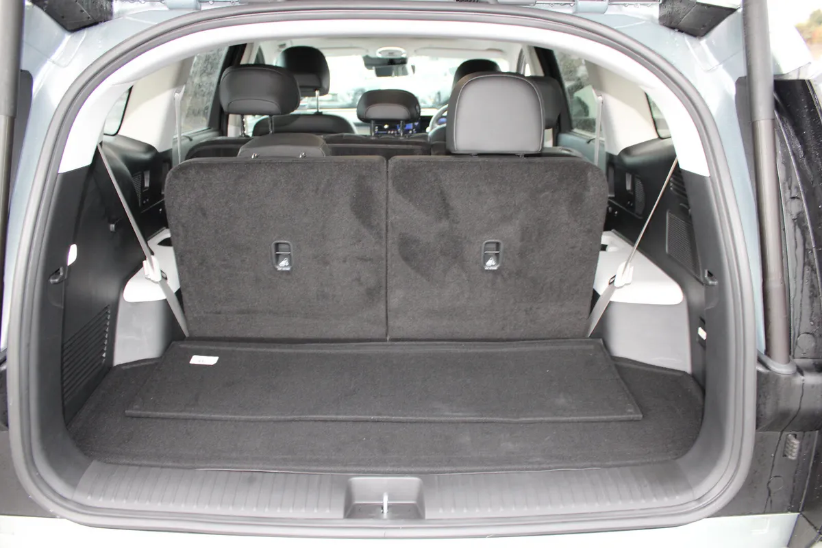 Hyundai IONIQ 9 MPV, Electric, 2025, Grey