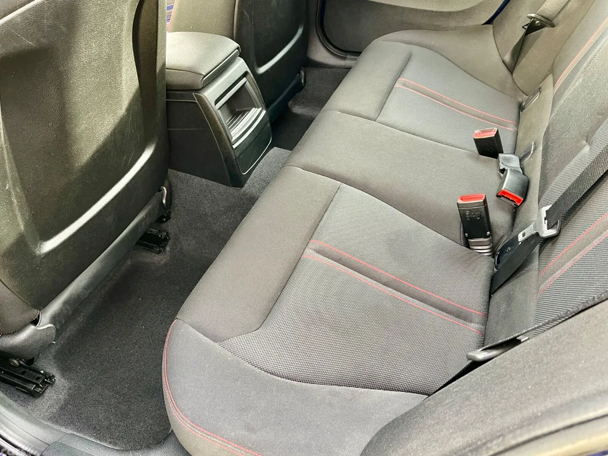 BMW 1-Series Hatchback, Diesel, 2016, Blue