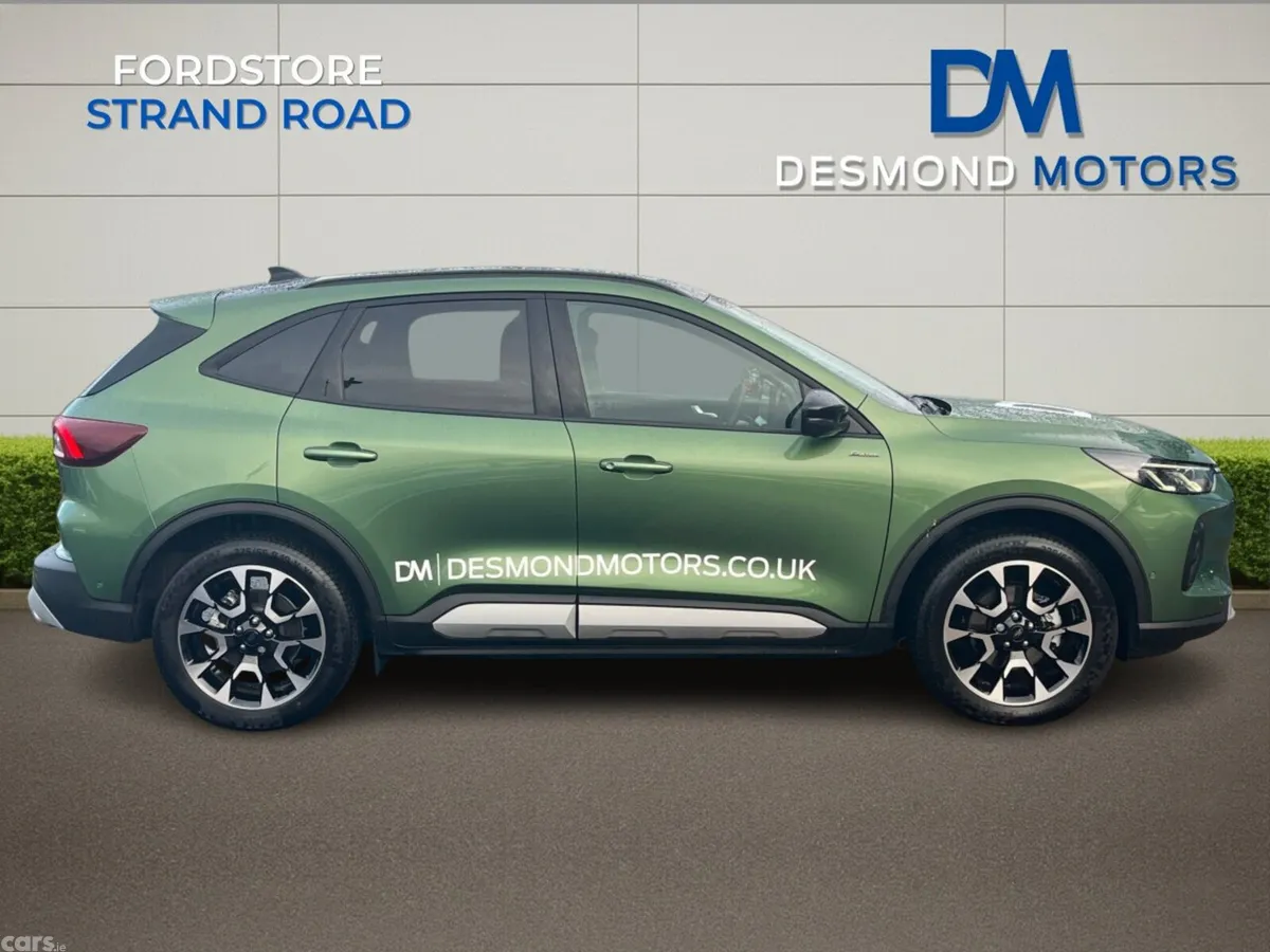Ford Kuga SUV, Petrol Hybrid, 2025, Green