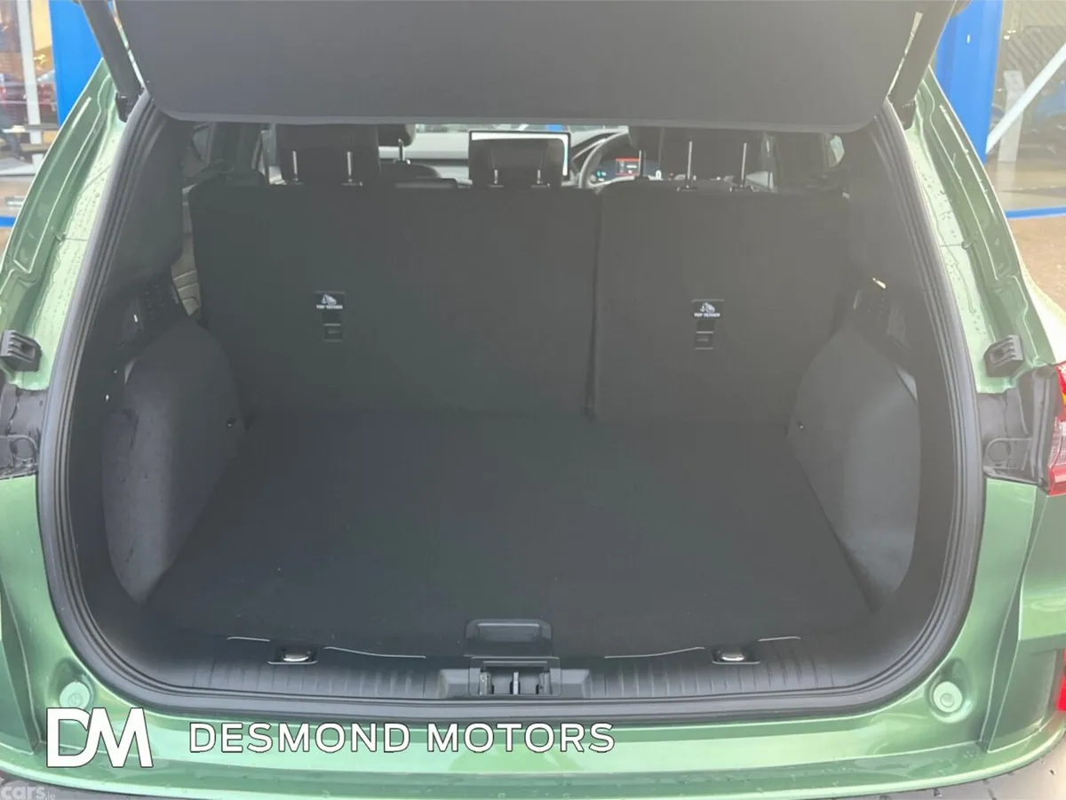 Ford Kuga SUV, Petrol Hybrid, 2025, Green