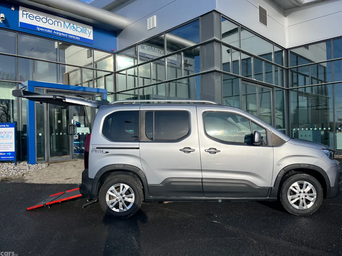Peugeot Rifter MPV, Diesel, 2021, Silver