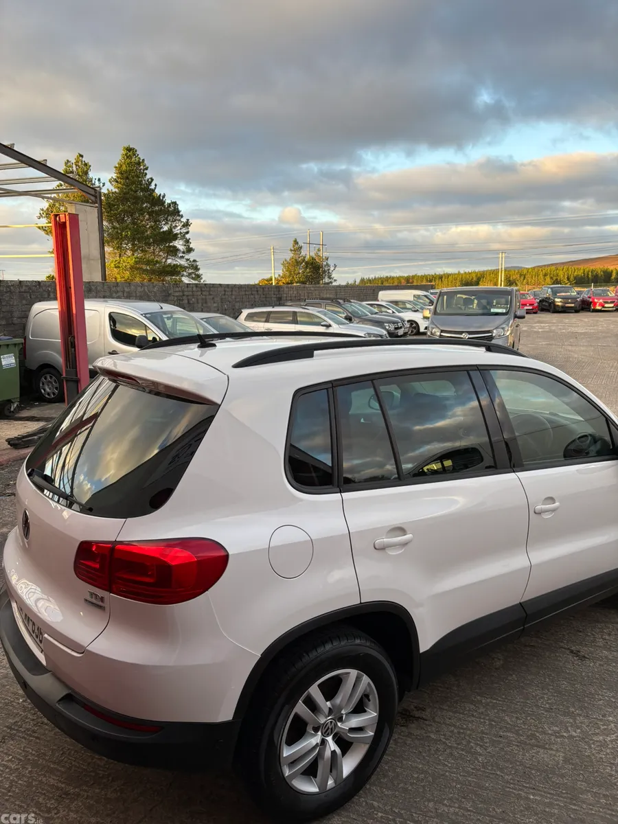 Volkswagen Tiguan SUV, Diesel, 2013, White