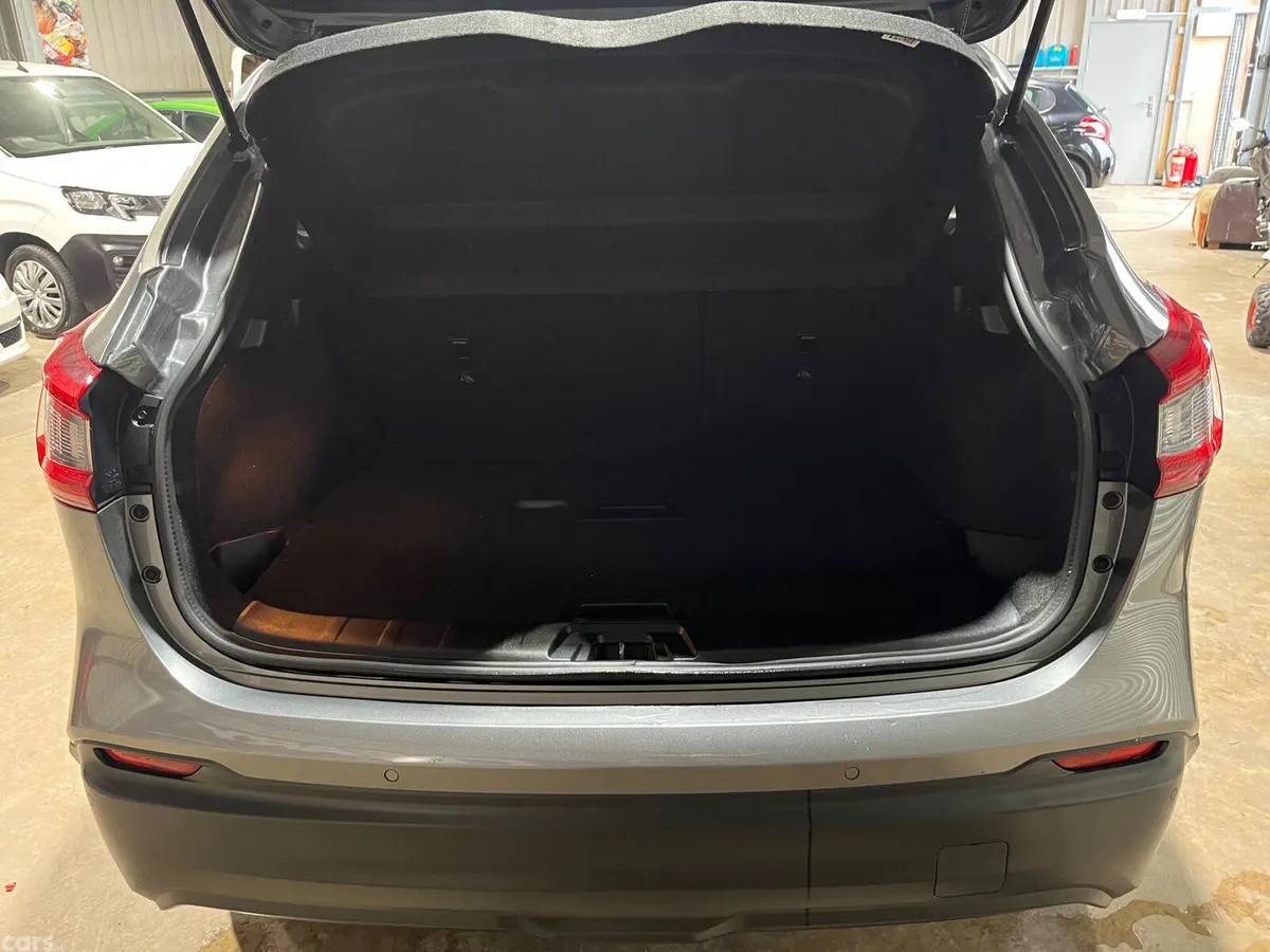 Nissan Qashqai SUV, Diesel, 2019, Grey