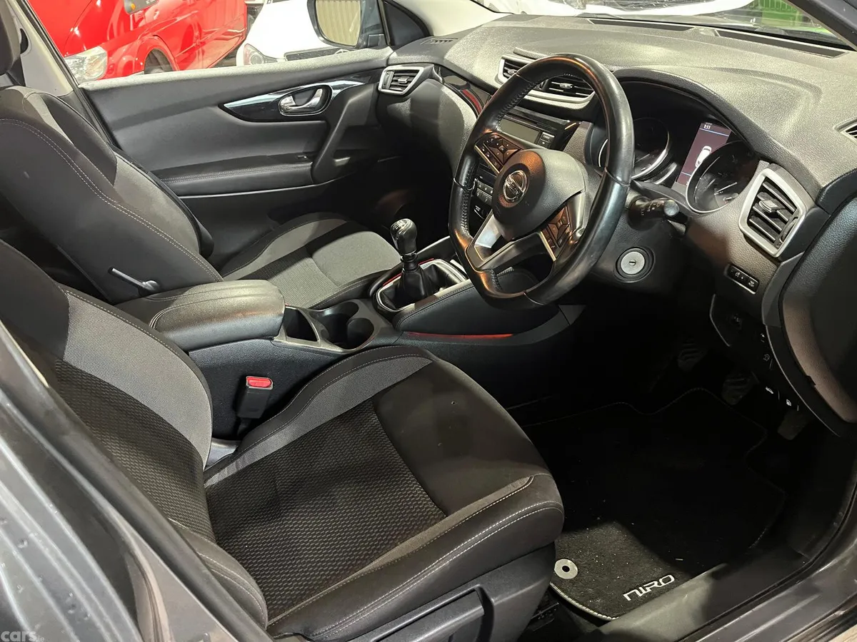 Nissan Qashqai SUV, Diesel, 2019, Grey