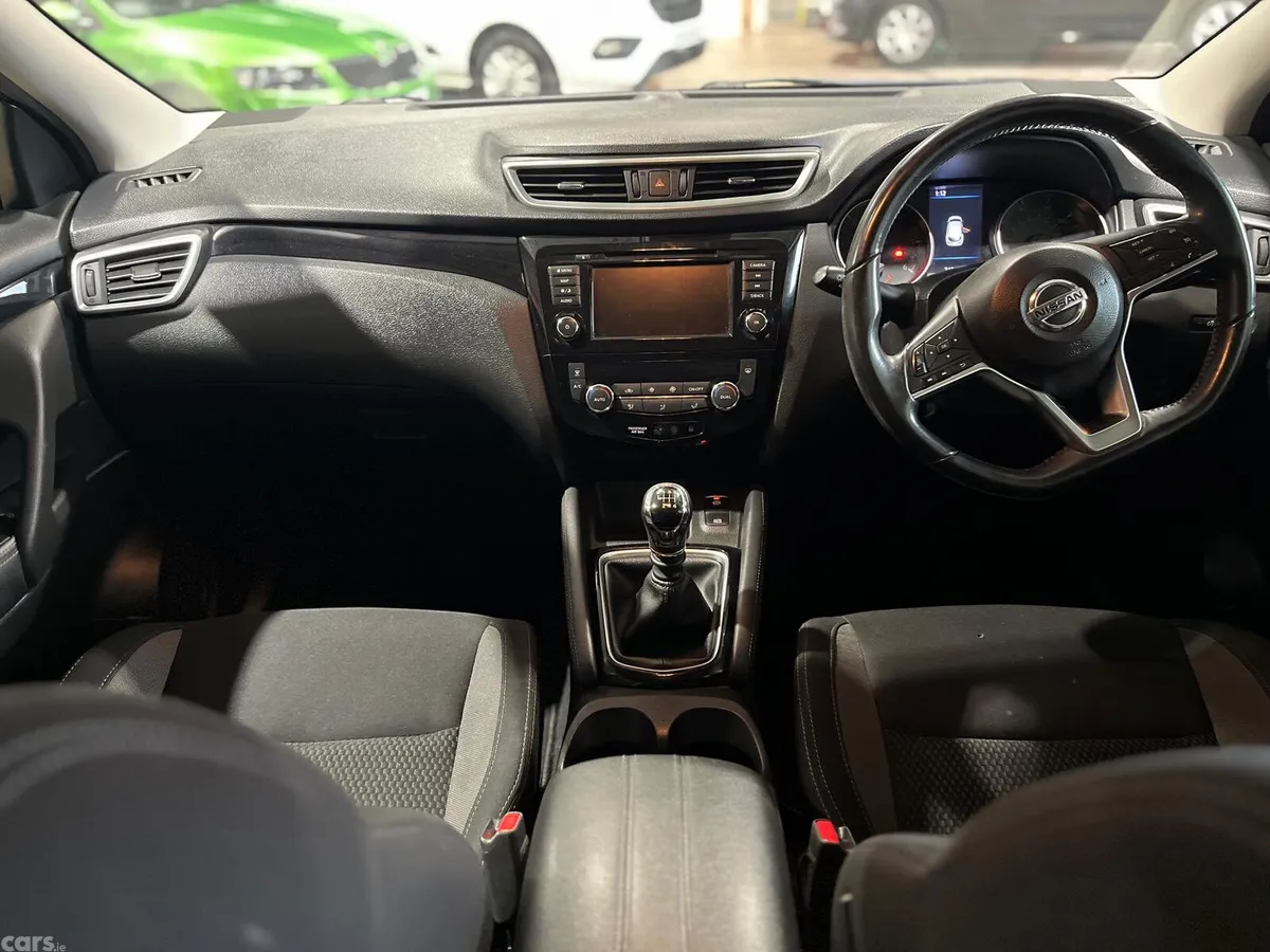Nissan Qashqai SUV, Diesel, 2019, Grey