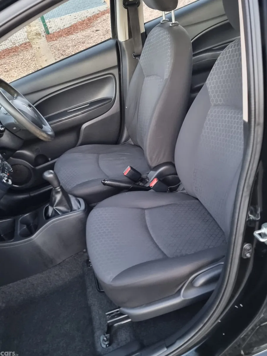 Mitsubishi Colt Hatchback, Petrol, 2015, Black