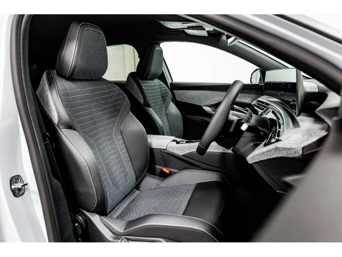 Peugeot 3008 SUV, Electric, 2026, White