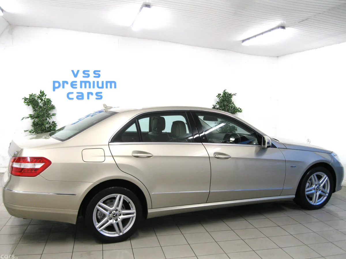 Mercedes-Benz E-Class Saloon, Diesel, 2013, Gold