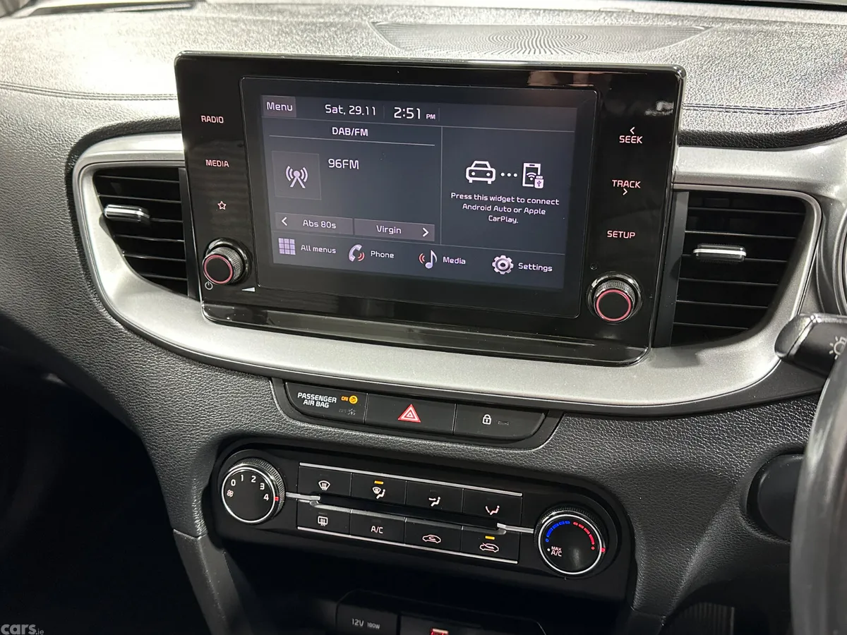 Kia Ceed Hatchback, Petrol, 2022, Black