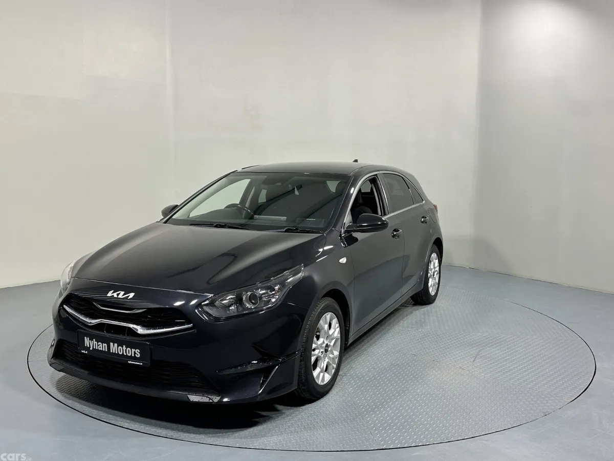 Kia Ceed Hatchback, Petrol, 2022, Black