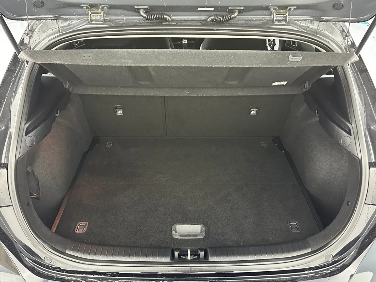 Kia Ceed Hatchback, Petrol, 2022, Black