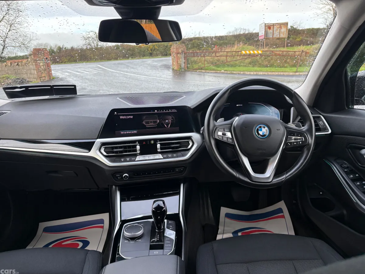BMW 3-Series Saloon, Petrol Plug-in Hybrid, 2022, Black