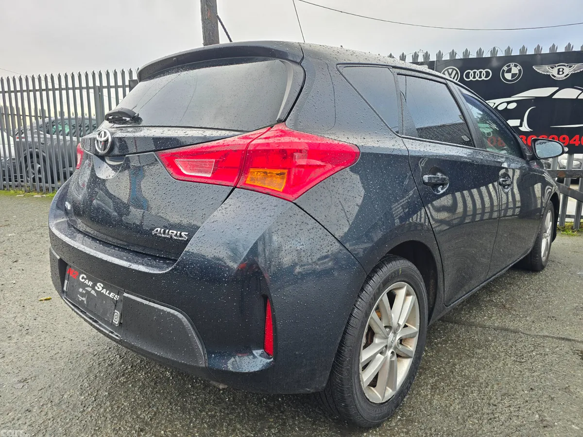 Toyota Auris Hatchback, Diesel, 2015, Grey