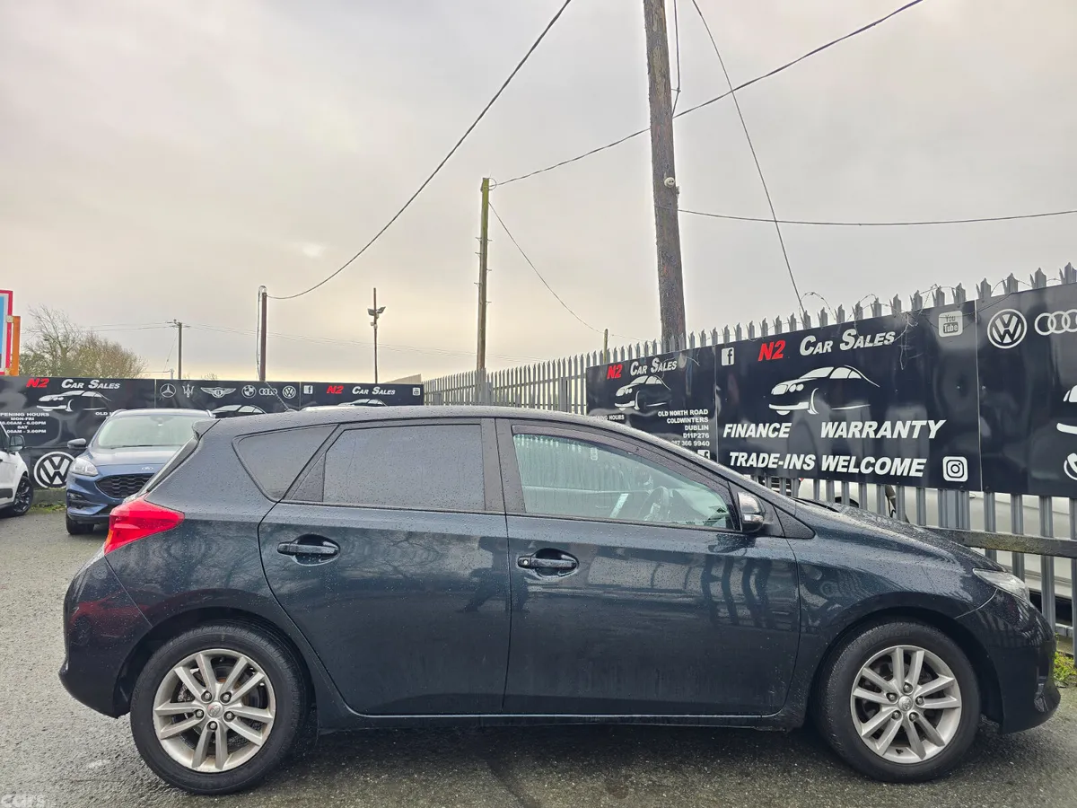 Toyota Auris Hatchback, Diesel, 2015, Grey