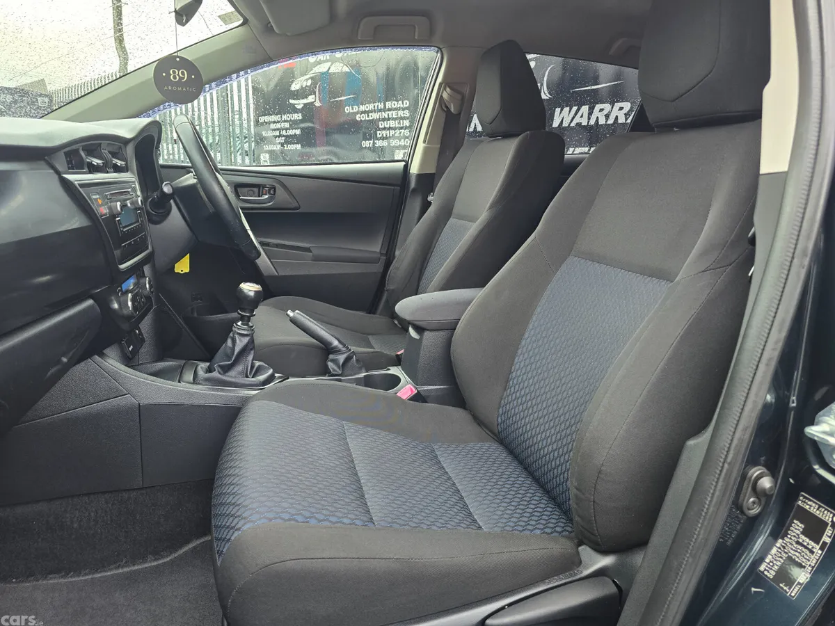Toyota Auris Hatchback, Diesel, 2015, Grey