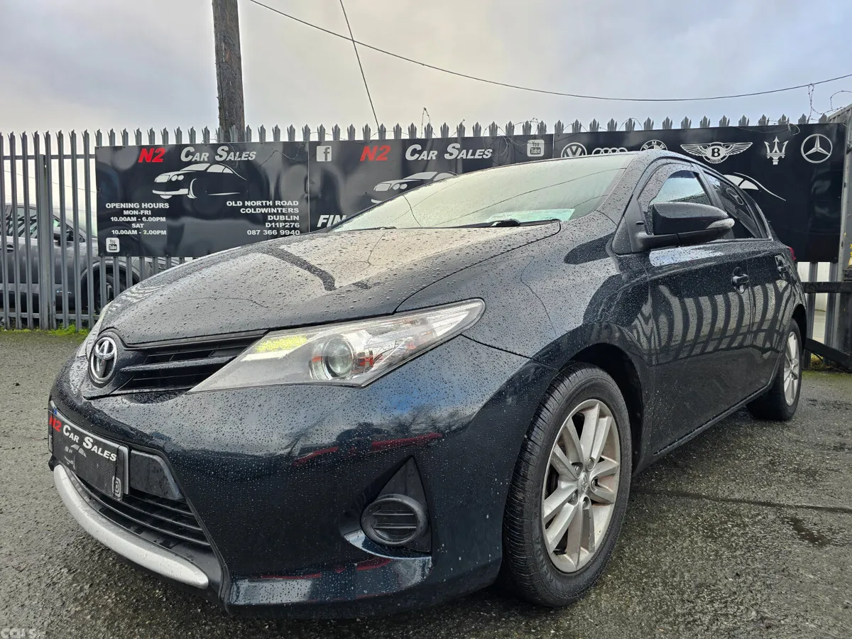Toyota Auris Hatchback, Diesel, 2015, Grey