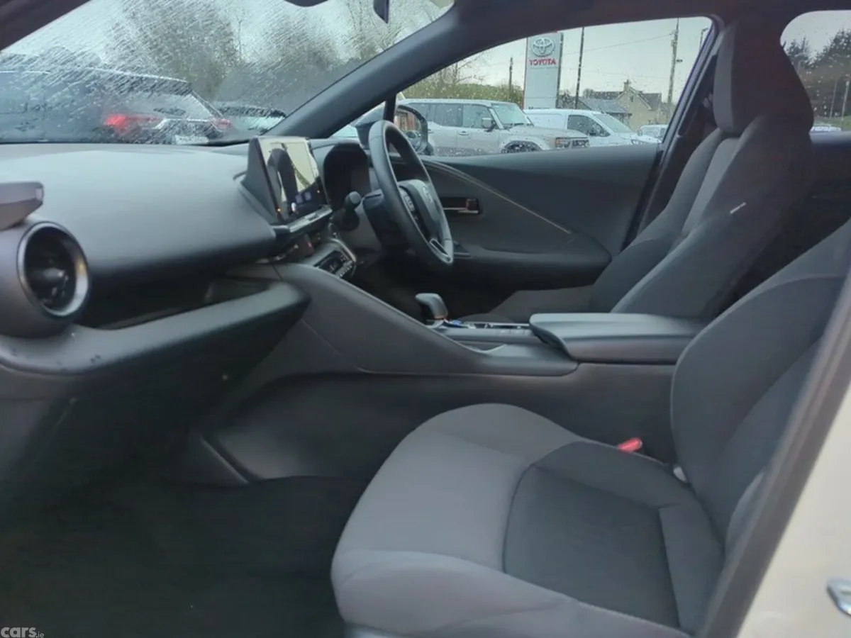 Toyota C-HR Hatchback, Petrol Plug-in Hybrid, 2025, White