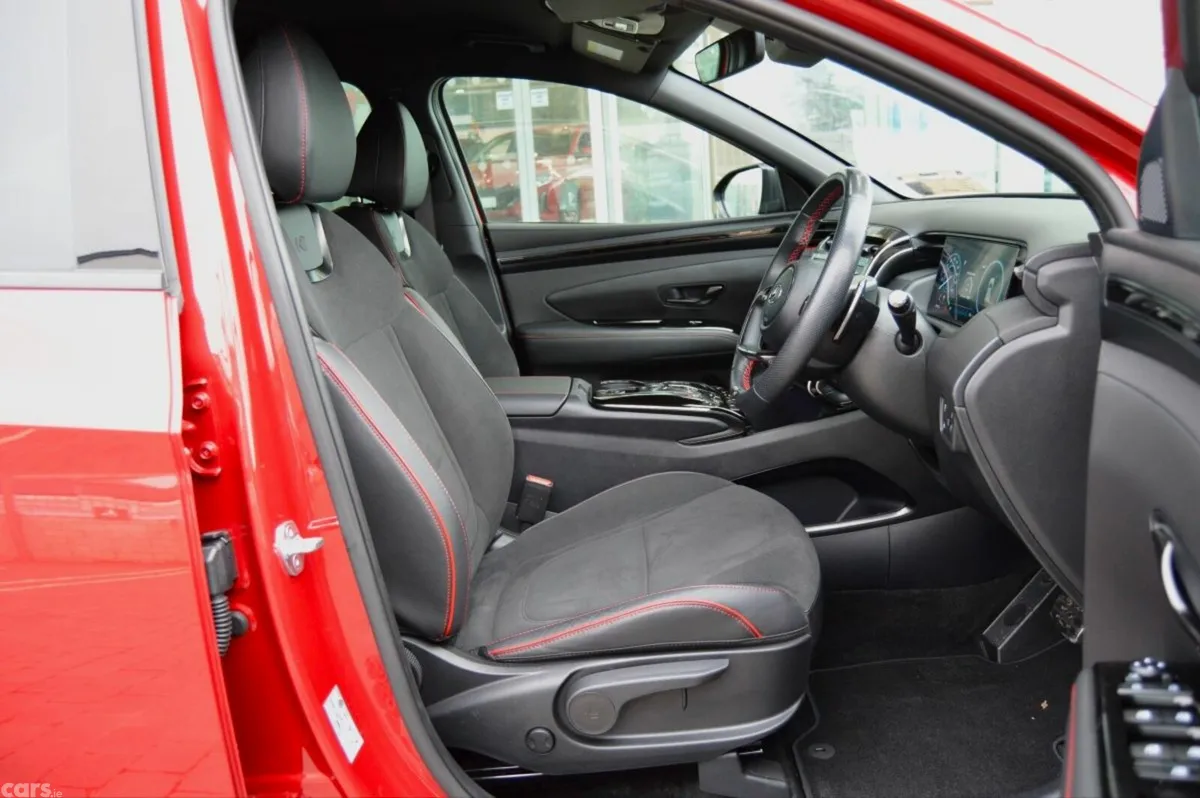Hyundai Tucson SUV, Petrol Plug-in Hybrid, 2023, Red